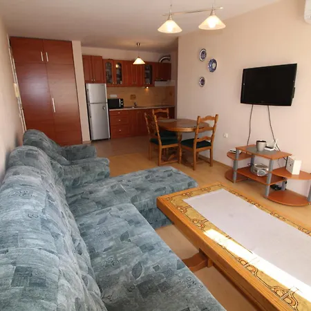Prestige - Menada Apartment *